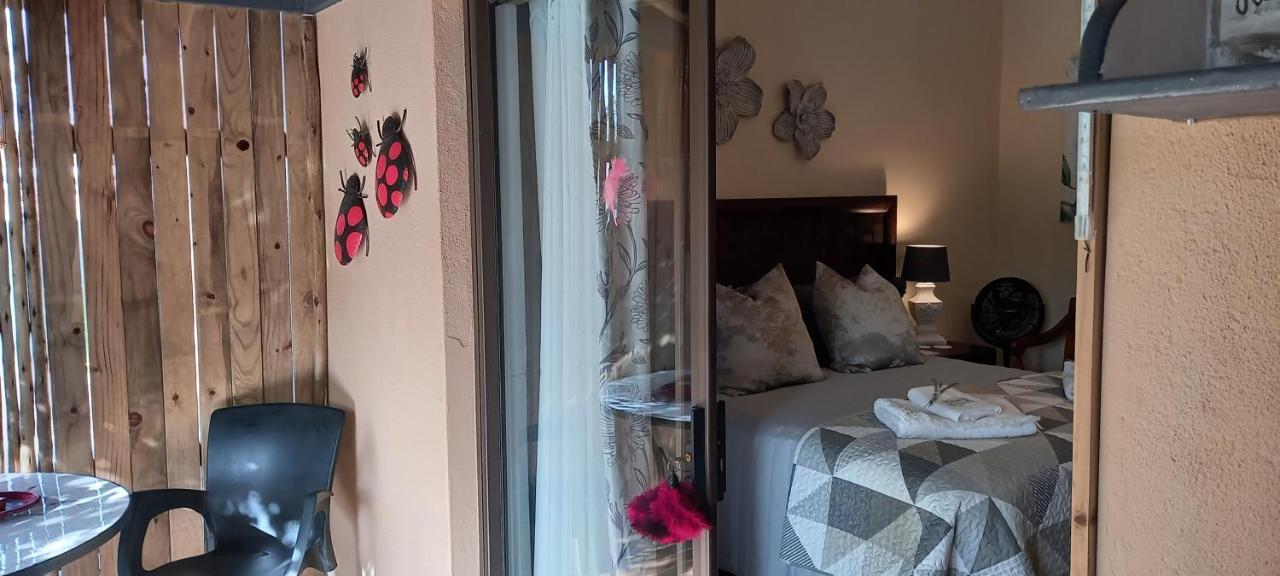 Mitat Guesthouse Beaufort West Exterior foto