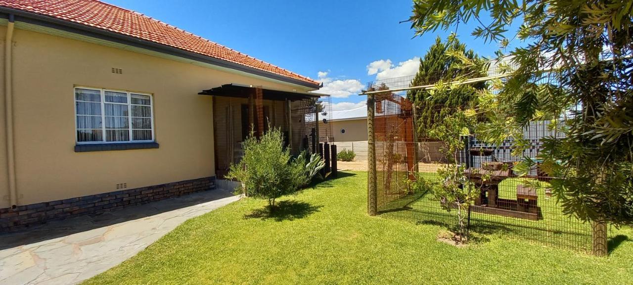 Mitat Guesthouse Beaufort West Exterior foto